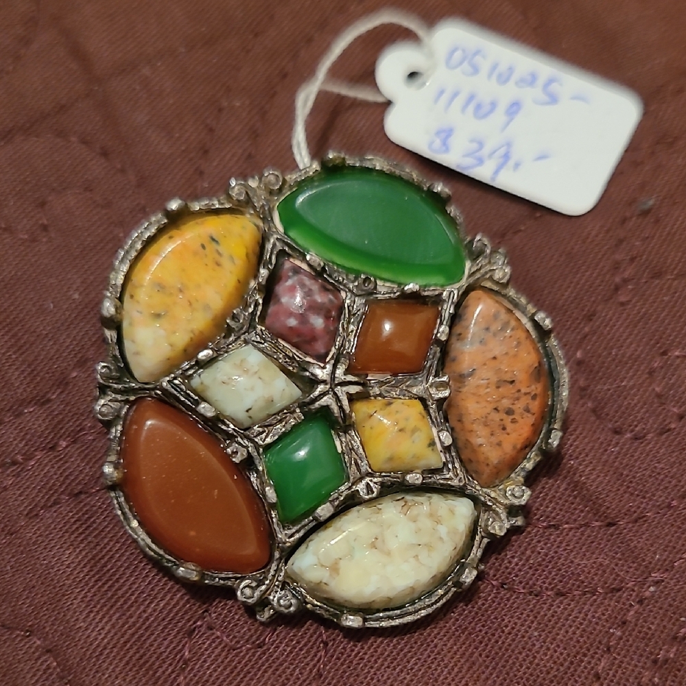 Multicolour Faux Agate Scottish Cloak Brooch
